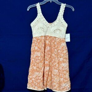 Japna Sundress, Peach with crocheted top, Size M, NWT